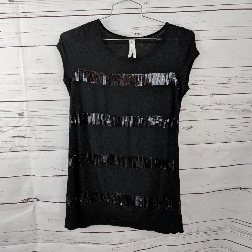 Kische sequined top